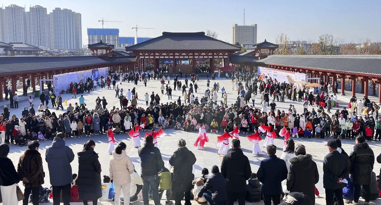 医圣家乡的冬至温暖，白云山耀彩网的爱心护航